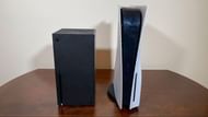 The Xbox Series X next to the PS5 (Image via Tom's Hardware)